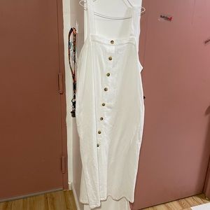 Beautiful dress for women. White. Size 2x.